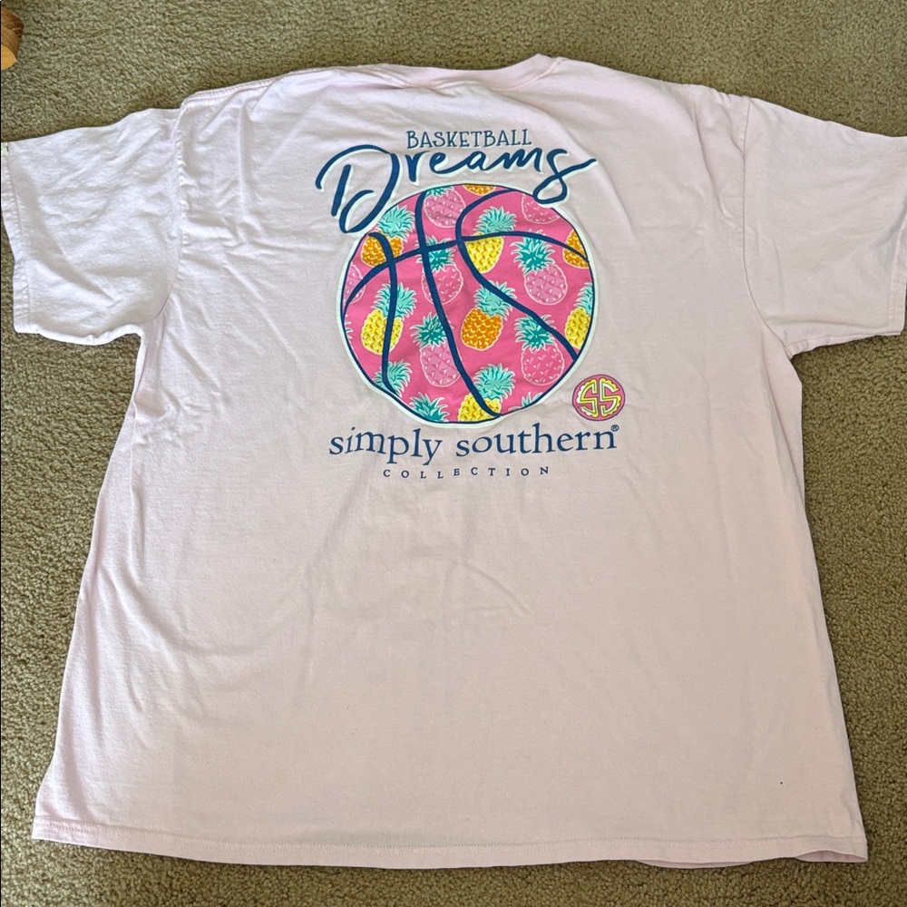 Simply Southern Women’s Light Pink Basketball Dreams Tee